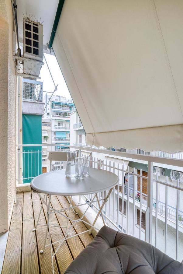 Delightful Stylish Two Bedroom Condo In Hip Area Of Central Atina Dış mekan fotoğraf